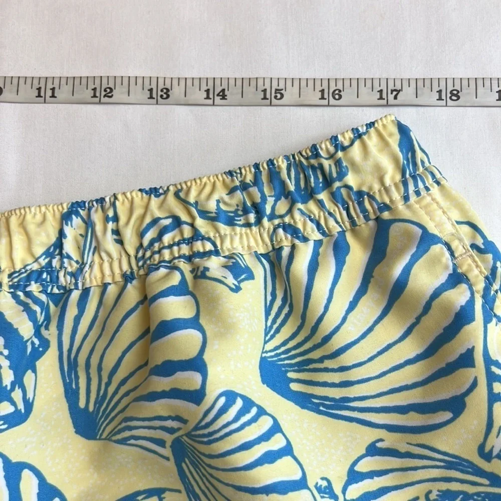 Vineyard Vines yellow, and blue seashell Trunks SZ XL